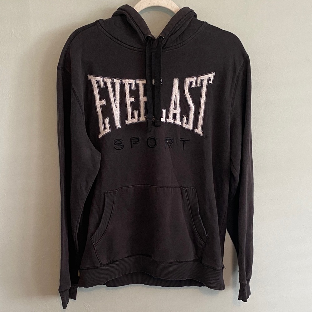 Everlast Sport Men’s Black Hoodie with Bold Logo and pocket Size Large